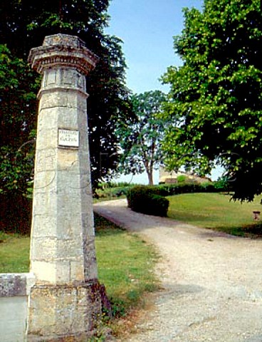 Entrance gateway at Chteau du Gazin StAignan    Gironde France CanonFronsac  Bordeaux