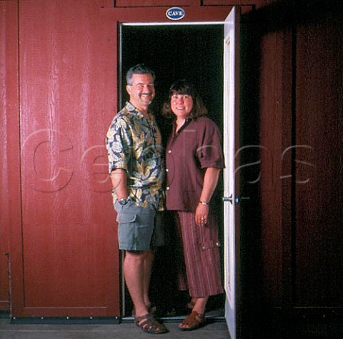 Jonathan Lachs and Susan Marks of Cedarville   Vineyard Fair Play El Dorado Co California   Sierra Foothills