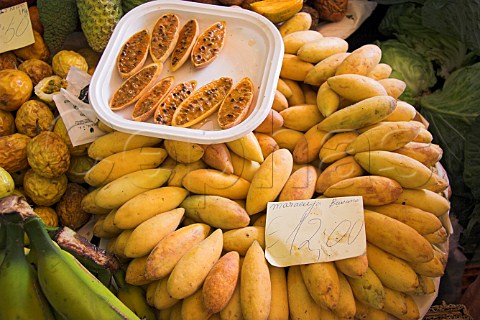 Display of Banana Passion Fruit on a market stall at   the Mercado dos Lavradores Funchal Madeira   Portugal