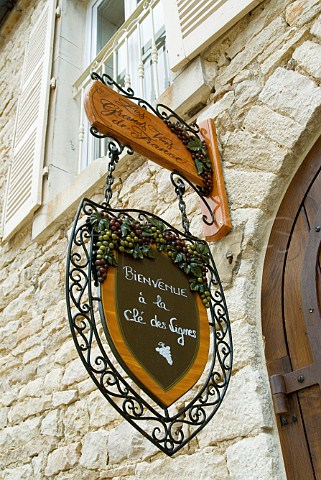 Welcome sign for typical Chambres dHtes bed and breakfast La Cl des Vignes PulignyMontrachet   Cte dOr France