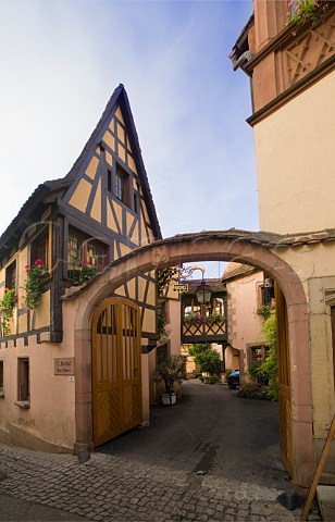 Entrance to Domaine Emile Boeckel Mittelbergheim   BasRhin France  Alsace