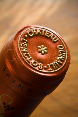 Capsule on bottle of Chteau Quinault LEnclos   Libourne Gironde France Saintmilion  Bordeaux