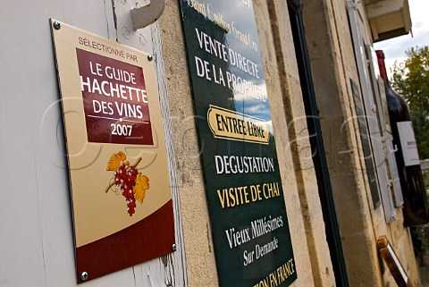Wine shop of Chteau PetitGravet advertising   support from the Hachette Guide des vins 2007   Stmilion Gironde France
