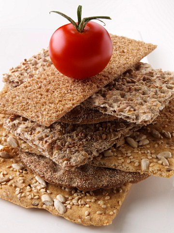 Crispbreads with a tomato