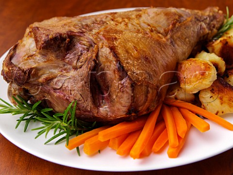 Roast leg of lamb with vegetables