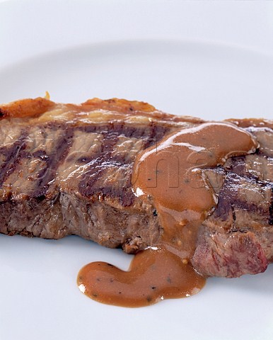Grilled sirloin steak with gravy