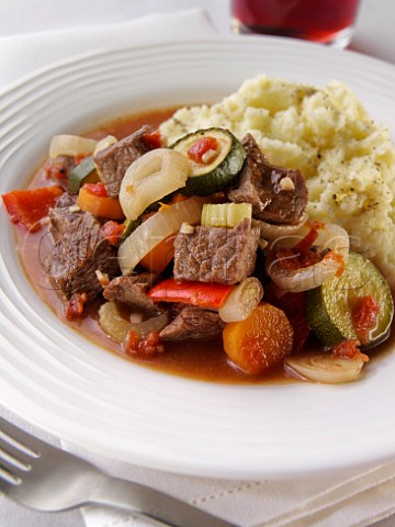Beef and vegetable cassarole with mashed potato