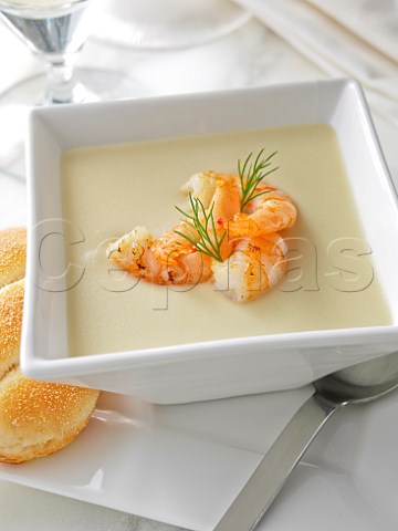 Jerusalem Artichoke soup with prawns