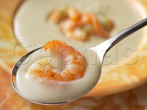 Jerusalem Artichoke soup with prawns