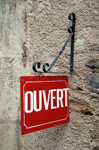 Ouvert open sign for wine tasting at Domaine du Closel Savennires MaineetLoire France