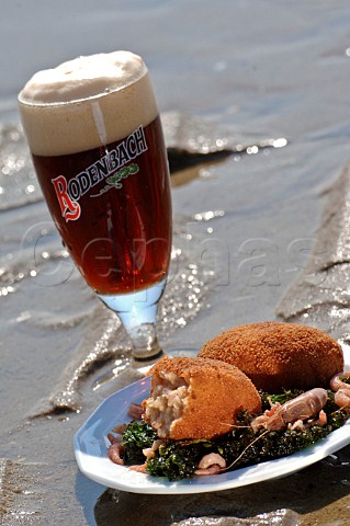 Prawns with seafood croquettes and Belgian beer