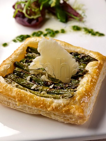 Asparagus and parmesan cheese tart with salad