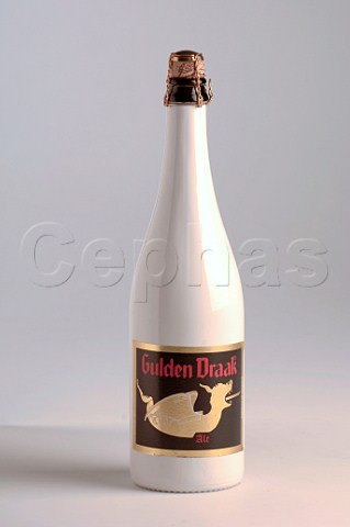 750ml bottle of Gulden Draak Belgian beer