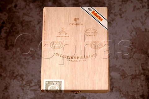 Box of Cohiba Pirmides cigars  Havana Cuba
