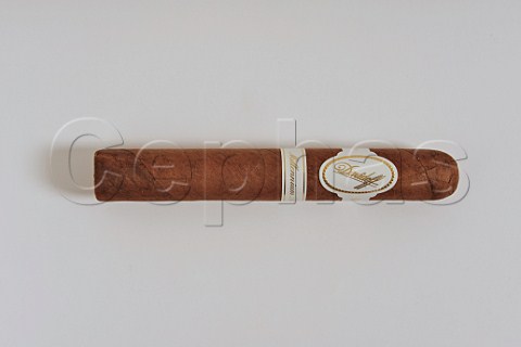 Davidoff Millennium Robusto Cuban cigar