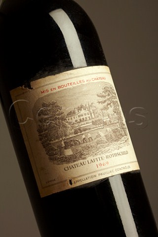 Bottle of Chteau LafiteRothschild 1969
