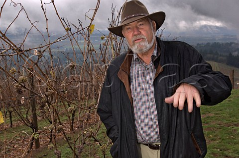 Oregon wine pioneer Dick Erath in vineyard in the Red Hills  Dundee Oregon USA  Willamette Valley