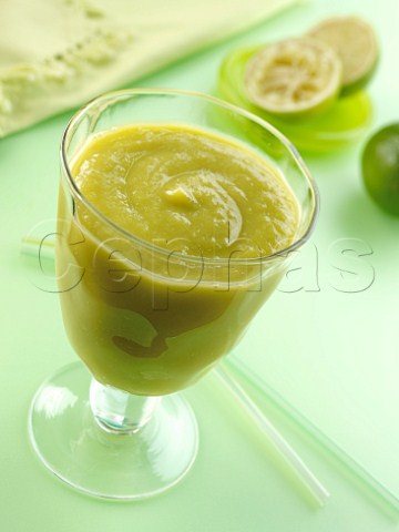Tropical smoothie with limes and pineapple