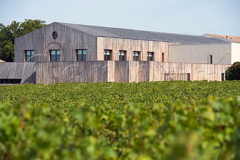 New chai of Chteau Clerc Milon constructed of Ip wood and designated as High Environmental Quality HQE Pauillac Gironde France   Mdoc Bordeaux