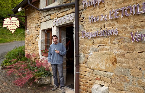 Philippe Vandelle at door of his winery tasting room Domaine Philippe Vandelle Ltoile Jura France  Ltoile