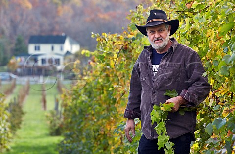 Doug Fabbioli in vineyard of Fabbioli Cellars Leesburg Virginia USA