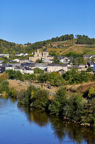 Villafranca del Bierzo and the Ro Burbia with vineyards on the hillside beyond Castilla y Len Spain  Bierzo