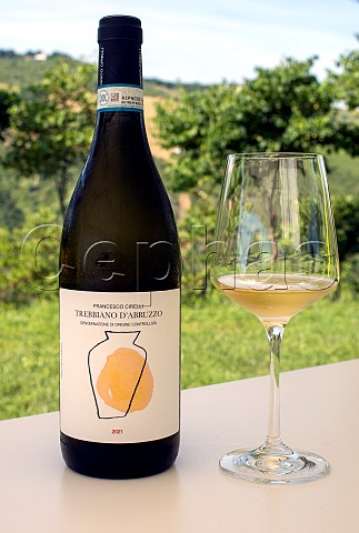 Bottle and glass of Francesco Cirelli Trebbiano dAbruzzo Treciminiere Abruzzo Italy